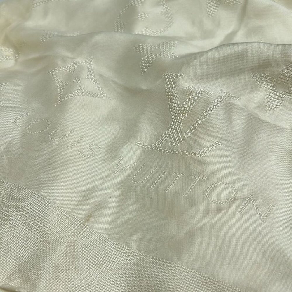 Louis Vuitton Scarf White - Picture 4 of 4